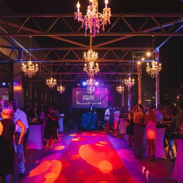 Dentelli Great Gatsby Party – Retro Večer iz Doba Prohibicije